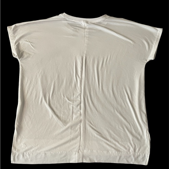 All In Motion White ShortSleeve V-Neck T-Shirt Size S - Picture 3 of 4